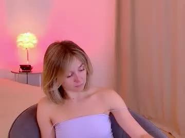 Masturbate to 25 years old cutemirage from Chaturbate cutemirage from Chaturbate