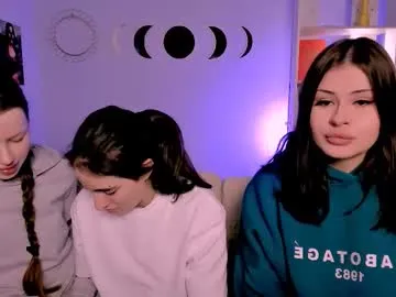 daisy_baby_ — GOAL: hearts on the buttocks [111 tokens remaining] Welcome to my room! #mistress #couple #lovense #shy #young