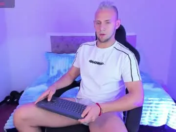 damon_baker0 — cum in my sneakers [636 tokens left] #lovense #bigass  #master #slave #sneakers