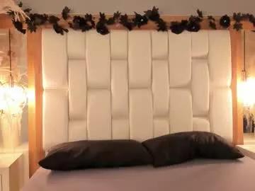 daphne_and_roger from Chaturbate