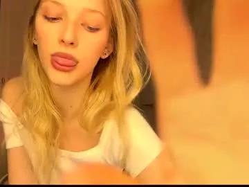 Explore 21 years old darlingdarinka from Chaturbate darlingdarinka from Chaturbate