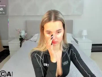 donnaaa_evans — Wish me a good day [11 tokens left] #nonude #young #teen #shy #squirt