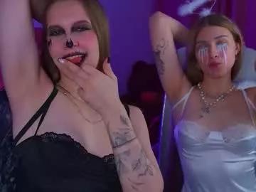 Sweet Elliecutes wants you to fuck her body now elliecutes from Chaturbate