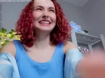 emily_lune — GOAL: Kiss camera close up [11 tokens remaining] Apple or pumpkin pie?  #redhead #shy #teen #bigass #nonude