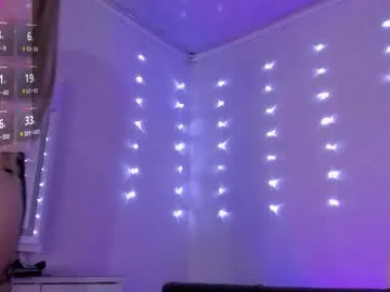 eva_hillss69 — GOAL: come to smoke and chill!  [999 tokens remaining] Welcome to my room!  my fav pattern 15tks   #smoke #feet #tattoo #bigass   #latina