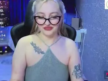 evavibe — GOAL: slap my ass [188 tokens remaining] Welcome to my room! #milf #pantyhose #curvy #heels #nonude