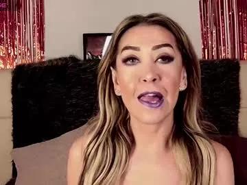 Try sweet model Evelynagrey evelynagrey from Chaturbate