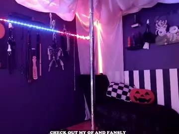 Join Gigglemethis22, she wants to masturbate for you gigglemethis22 from Chaturbate
