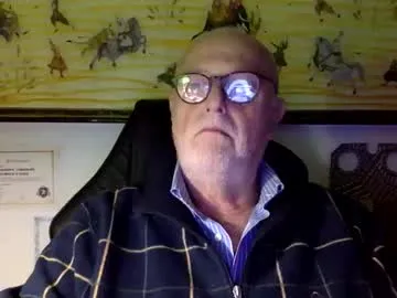 giutomma930394 — Welcome to my room! - #sugardaddy #alwayshorny #sexybeard