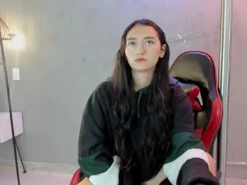 isabella_nowa — GOAL:  GOAL 1 --  warm me up [33 tokens remaining]  MULTIGOALS -- VALENTINE'S DAY ... 