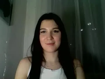 katie_foxi — Hi everyone) I'm in a good mood) I'd be happy to chat) # #new #nonude #shy #sweet #natural [995 tokens remaining]