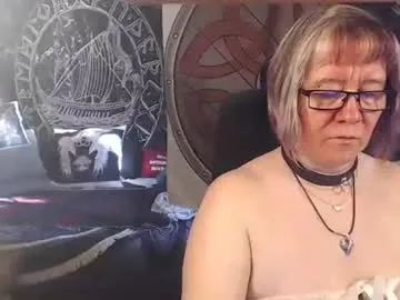 kleiner_teufel — #german #dom  #amateur #bigboobs #chubby #lovense