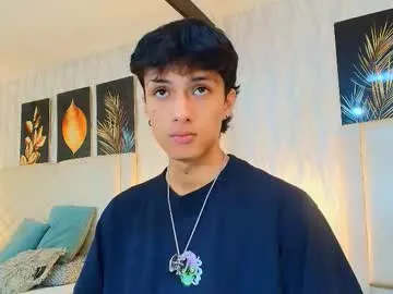 lean_portman — welcome to the Lean room! ready for the show Cum explosion!  #precum #bigcock #cum #uncut #latino [650 tokens remaining]