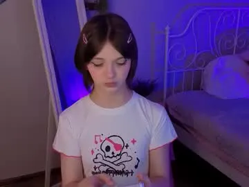 letoria_notley — rip my stockings #trans #18 #teen #young #feet [25 tokens remaining]