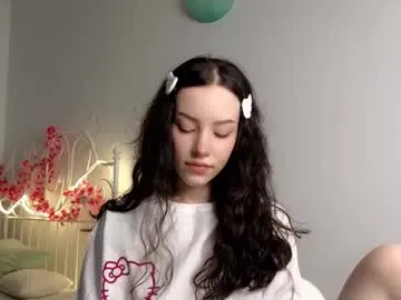 liaglamour — hi i'm Lia! help me reach 400 thumbs up // Goal: show my look   [ 25 tokens left ] // #new #18 #shy #cute #teen