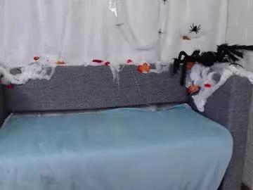 Try 19 years old love_bella_ from Chaturbate love_bella_ from Chaturbate