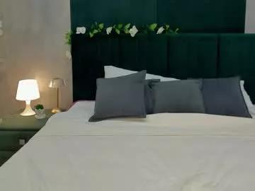 Check out gorgeous stripper Melanie_ryer melanie_ryer from Chaturbate