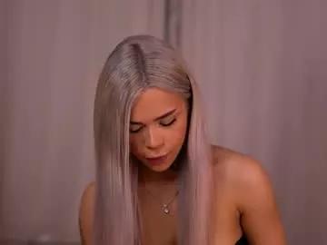 Amazing Nickybennz wants you to fuck her body now nickybennz from Chaturbate