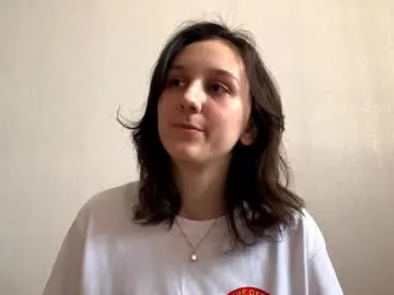 nicolasacovell — Goal: air kiss  My name is Sofia, lets get friends! #young #18 #shy #new [9 tokens remaining]