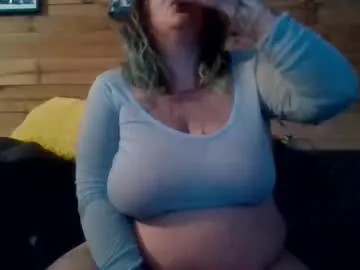 nutmegmatee — GOAL: wand play 5 min [200 tokens left] #bbw #curvy #bigboobs