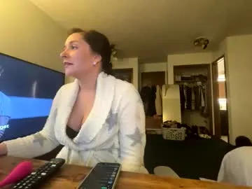 peachyxobsession — Waterproof blanket, lets make me squirt [979 tokens remaining]