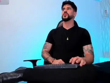 petesevans_1 — GOAL: jerks... don't stop  I want us to masturbate together until you beg me to stop just before I make you explode. [0 tokens left] #lovense #bigcock #cum #uncut #muscle