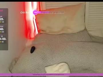 Join Chaturbate's Petitegirlypop petitegirlypop from Chaturbate