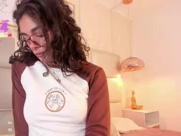 Checkout 19 years old puffy_hearth from Chaturbate puffy_hearth from Chaturbate