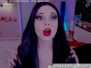 Try hot camslut Runesy runesy from Chaturbate