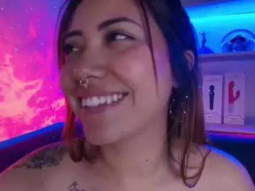 Explore Saelivrae, she wants to masturbate for you saelivrae from Chaturbate