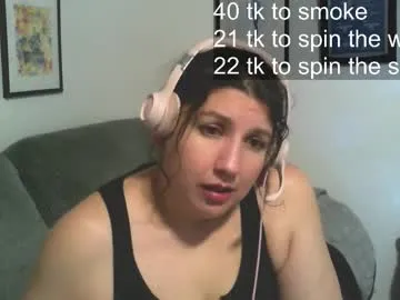 scumbagsmith — Tits out #smoke #milf #pawg #c2c #party [400 tokens remaining]