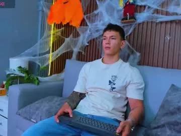 thomas_moon_ from Chaturbate