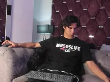 tonybenedetti — show buttocks  [155 Tokens Left]  Watch yourself want this   #athletic #bigcock #hotguy #latino #muscle