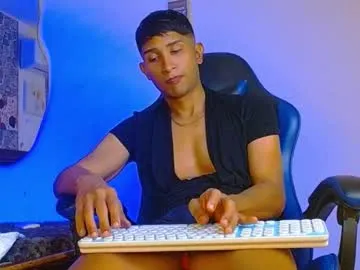 valentino_fs — CUM BIG LOAD!!!I love the HIGH VIBRATION MAKE ME BOOOM  #master #lovense #latino #bbc #muscle [2899 tokens remaining]