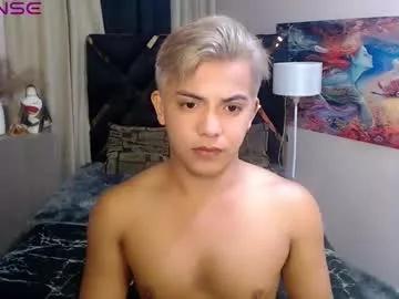 Watch Yourasian_bradley, he wants to masturbate for you yourasian_bradley from Chaturbate
