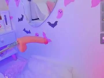 Sweet Zoe_rivers wants you to fuck her body now zoe_rivers from Chaturbate