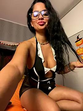Admire sexy camslut _adelle _adelle from StripChat
