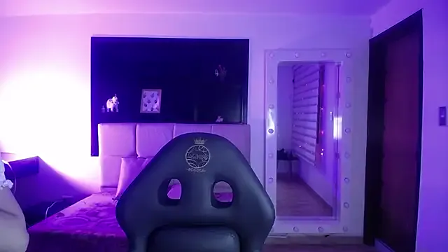 _Charlotte_Collins_ — play my tits