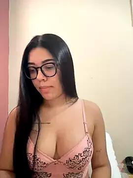 Sweet Alexa69xx wants you to fuck her body now Alexa69xx from StripChat