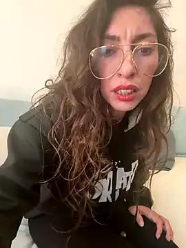 Amani_thewolf from StripChat