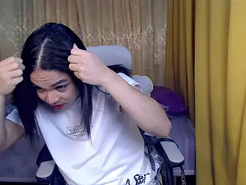 StripChat Amazingcums is Freechat Amazingcums — PUBLIC CUM SHOW AND RIDING DILDO