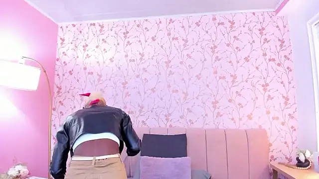 amber-hill — plug anal in ass x5 min