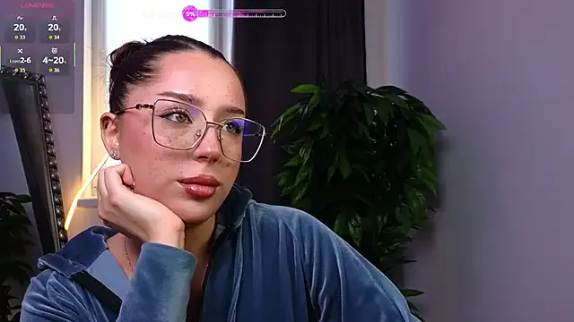 AnikaHarryson — Play with boobs