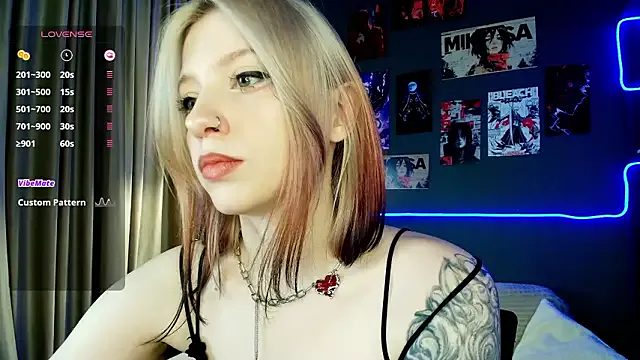 arielabradberry — SHake booty at your face