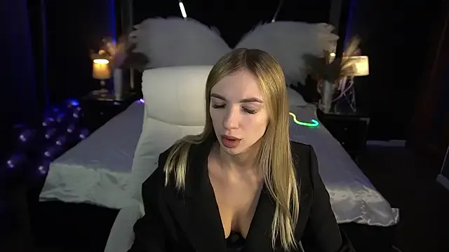 ArinaWong — Give a gift to lovers