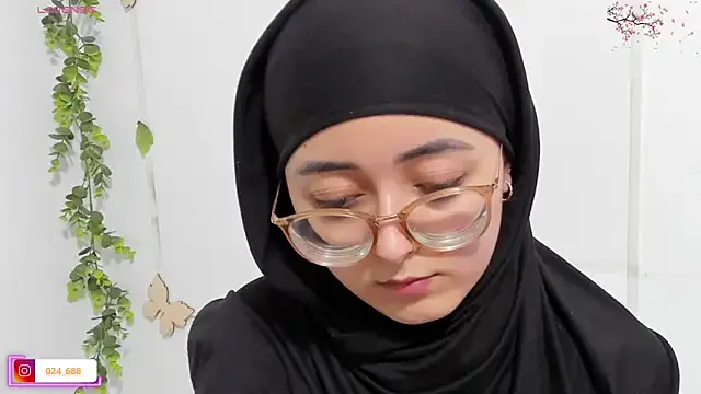 StripChat aysel_elid is Freechat aysel_elid — rub my wet pussy on your face