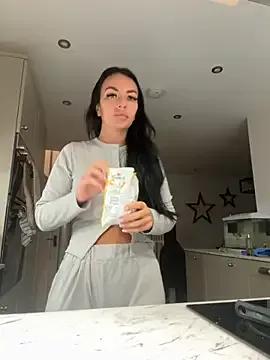 BELLABLACKXUK from StripChat