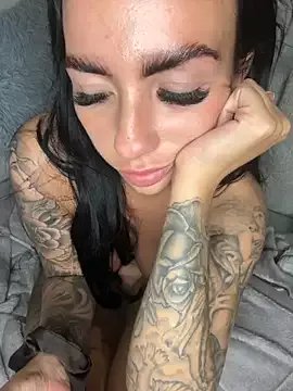 BELLABLACKXUK from StripChat