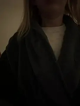 Blonde_CassieXX — Fuck my ass with a dildo