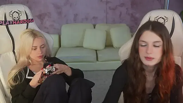 Britney054 — masturbate 1 girl